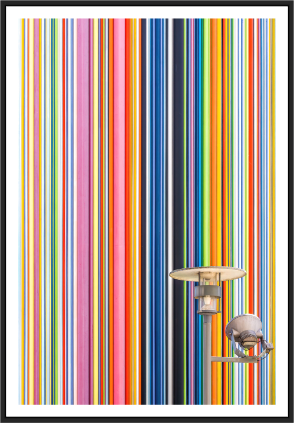 VIBRANT - COLORFUL FACADE AND LAMP II - Paris